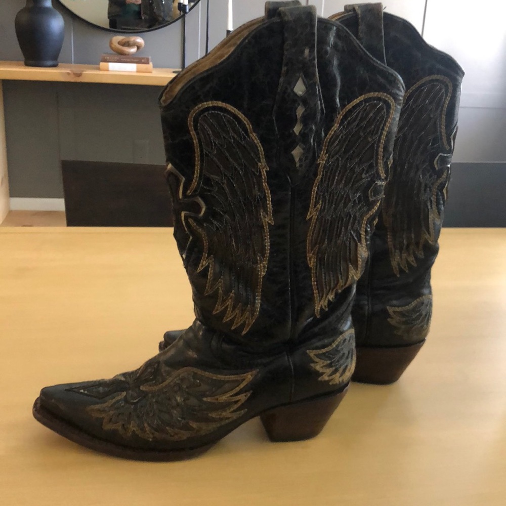Women’s corral western boots with winged cross design